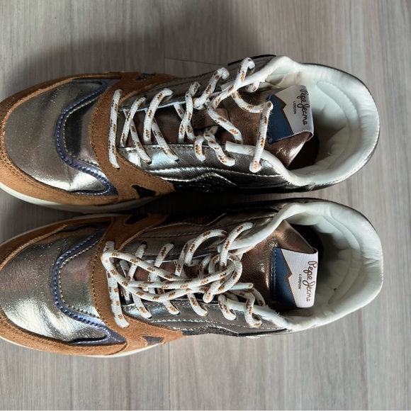 Sport shoes size 6 - Picture 3 of 7